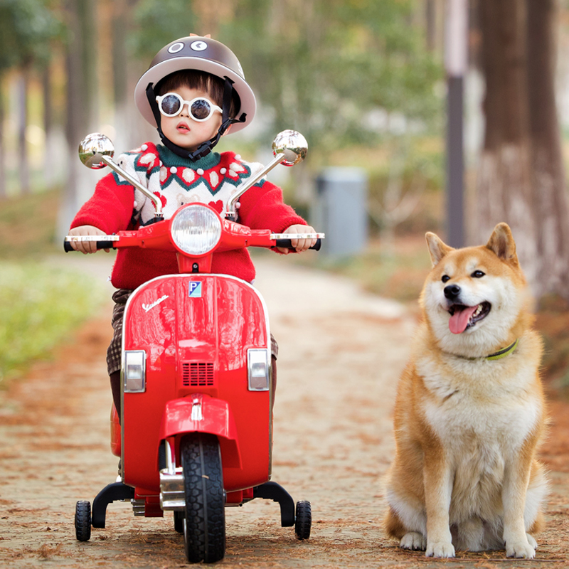 Vespa儿童电动摩托车小童车男女宝宝生日周岁礼物红色玩具车充电