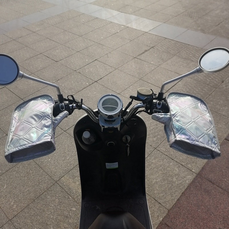 女式摩托车挡风布