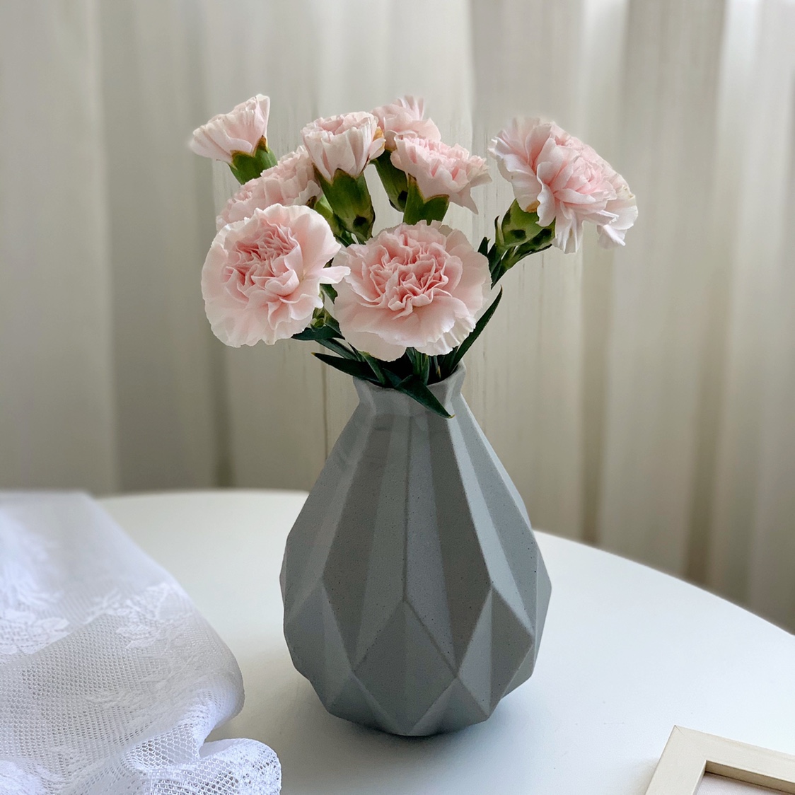 高级亚光灰 磨砂质感钻石切割折纸形状陶瓷花瓶 桌面客厅花瓶