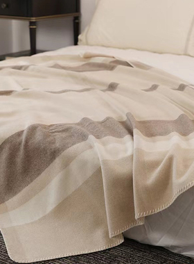 纯羊毛毯盖毯 卧室客厅沙发毯护膝毯空调被办公室保暖羊绒毯 轻奢