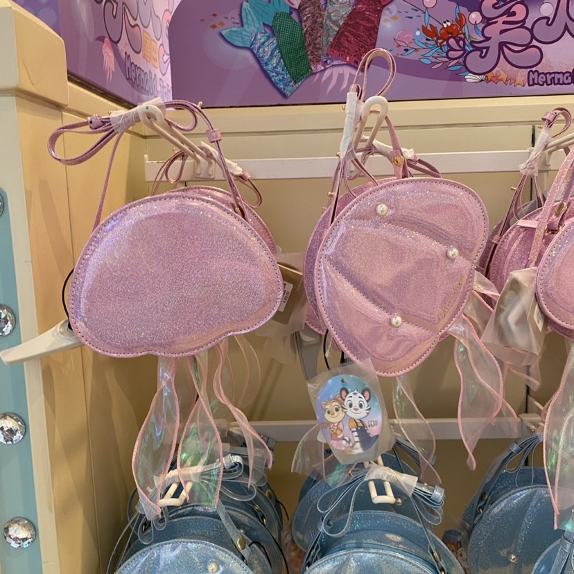 珠海长隆海洋王国纪念品国内代购水母镭射斜挎包儿童女孩包包礼物
