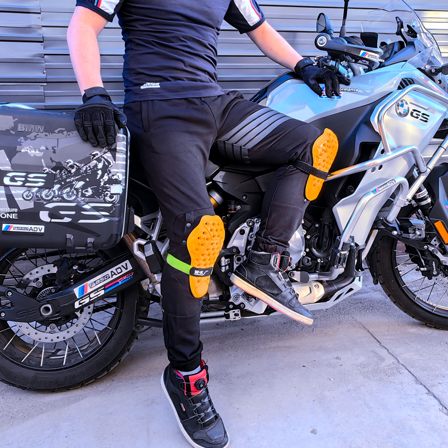 WK翼骑士摩托机车复古通勤防摔赛车运动骑行裤咖啡网红福利VESPA