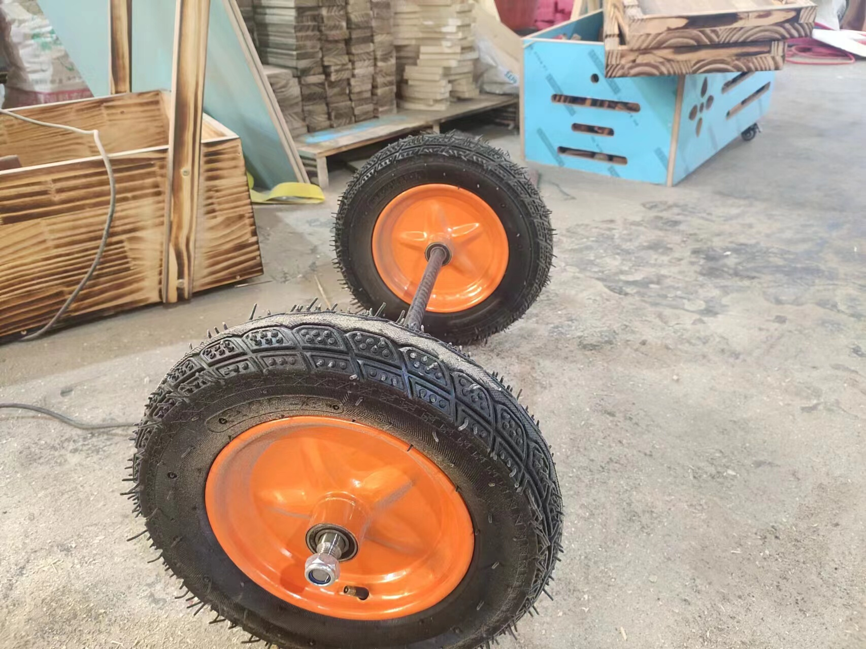 幼儿园户外安吉游戏轮胎小车轮子板车拖车轱辘橡胶攀爬组合