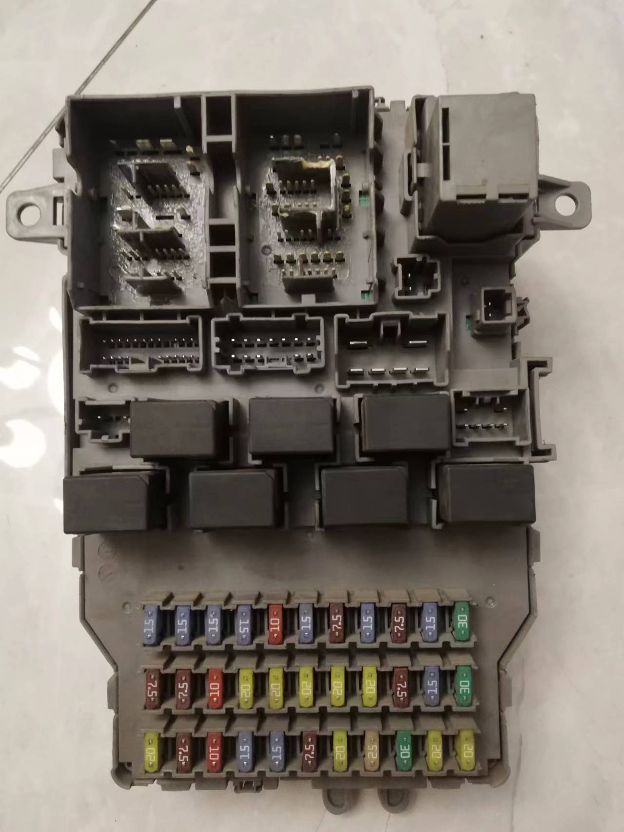适配比亚迪S6室内保险盒车身电脑BCM控制器M6-3722010A纯原装拆车