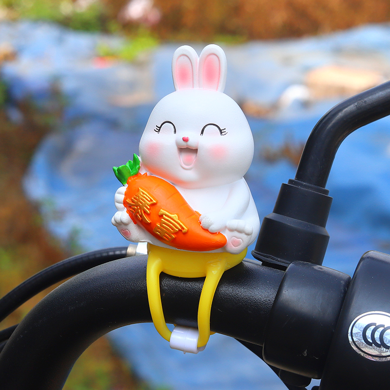 可爱兔子小黄鸭车载摆件电动车电瓶摩托车自行车装饰品小配件挂件