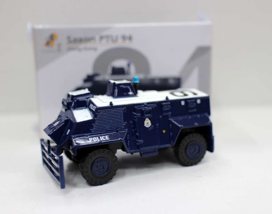 TINY 04 微影玩具 SAXON PTU 94 煞臣装甲车香港警车合金车模型