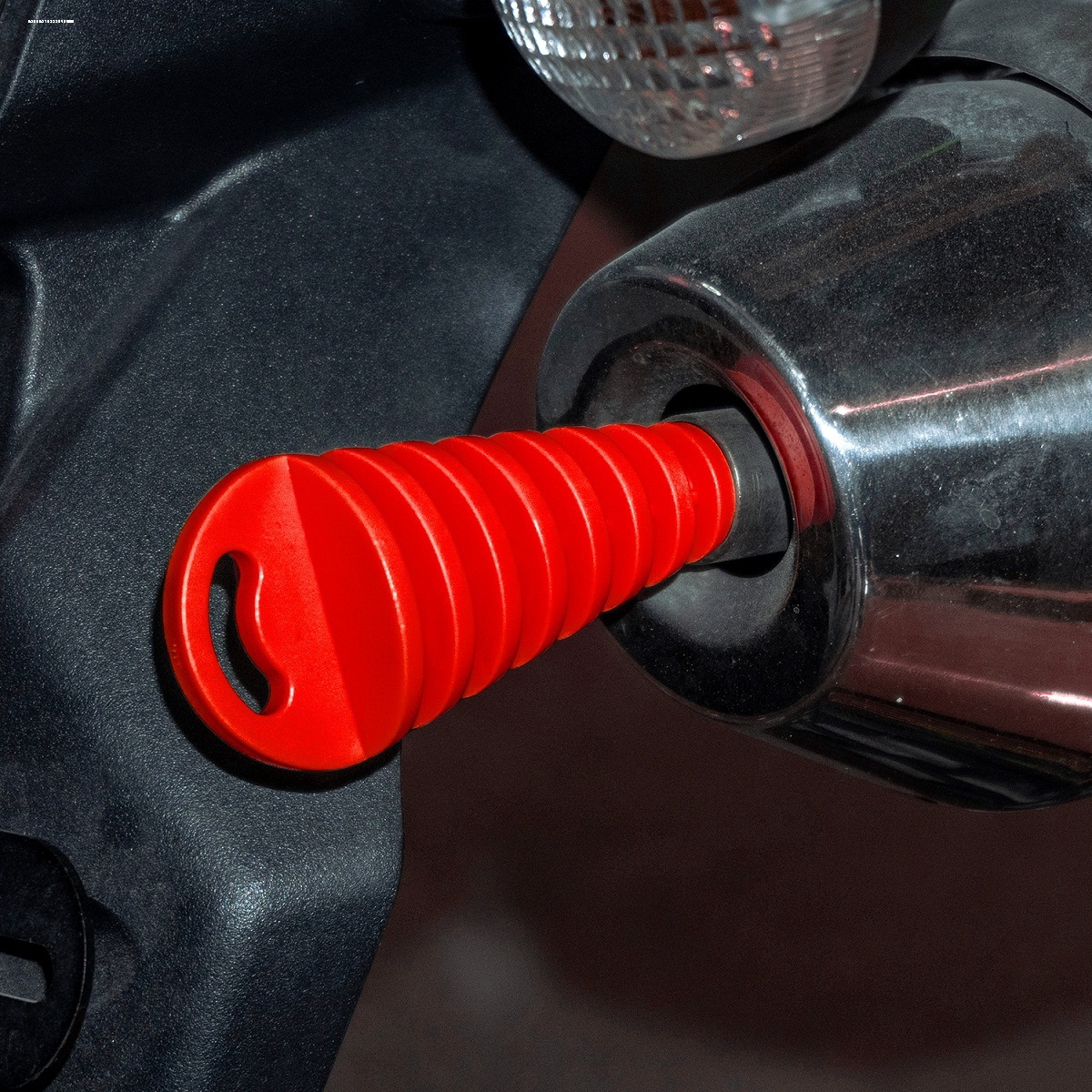 越野摩托车排气管堵头PVC防水塞小号排气管消声器彩色橡胶塞子防
