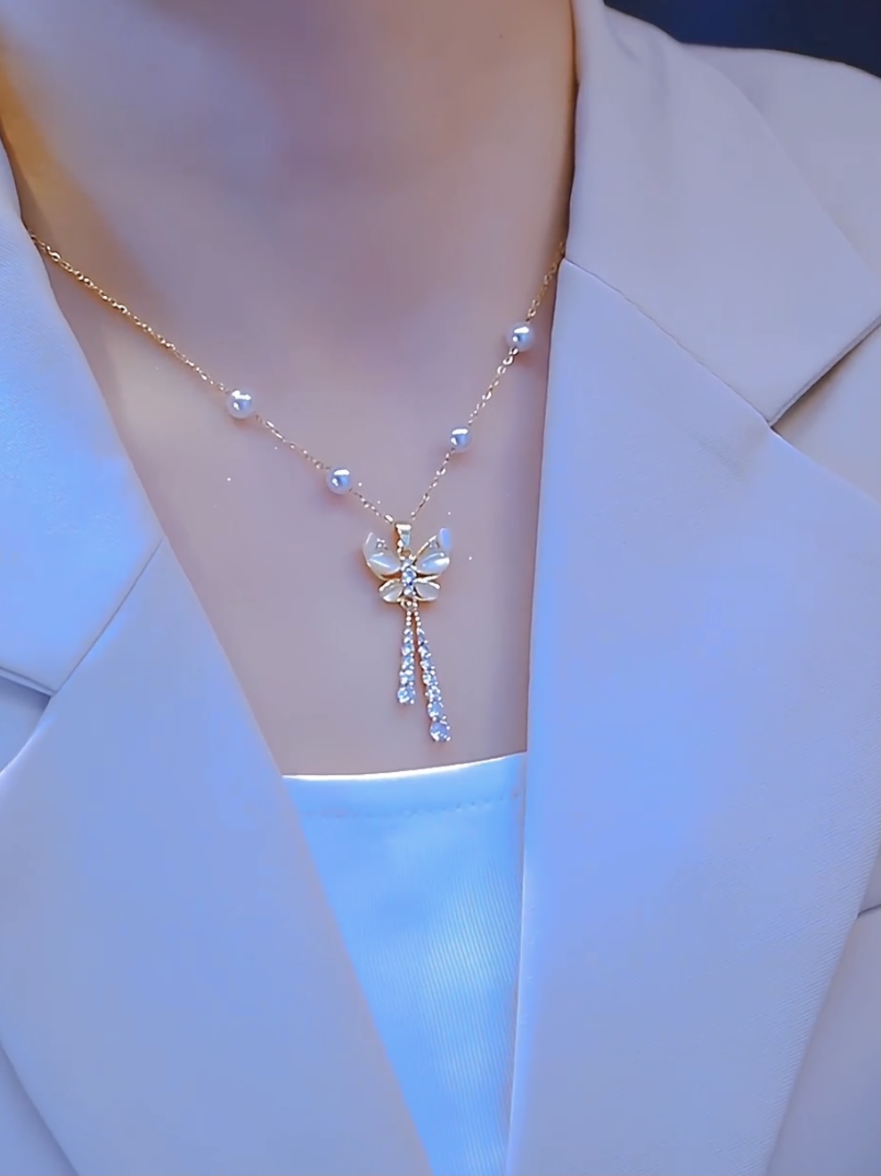 轻奢蝴蝶珍珠项链女锁骨链法式气质高级设计感小众颈链2023新款潮
