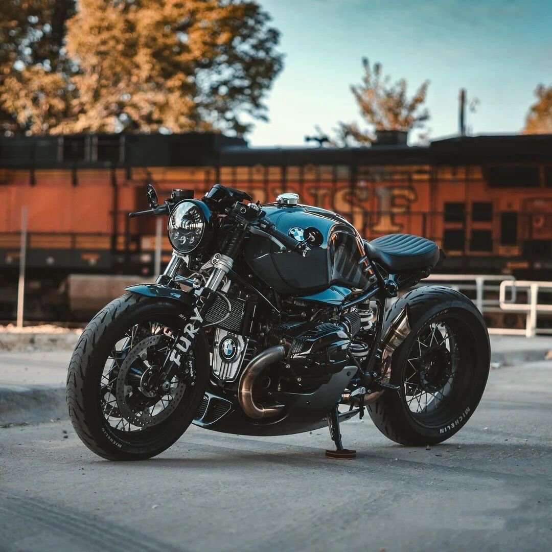 cb400摩托车