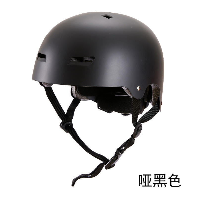 跨境可调节儿童轮滑头盔户外运动登山头盔成人自行车骑行代驾头盔
