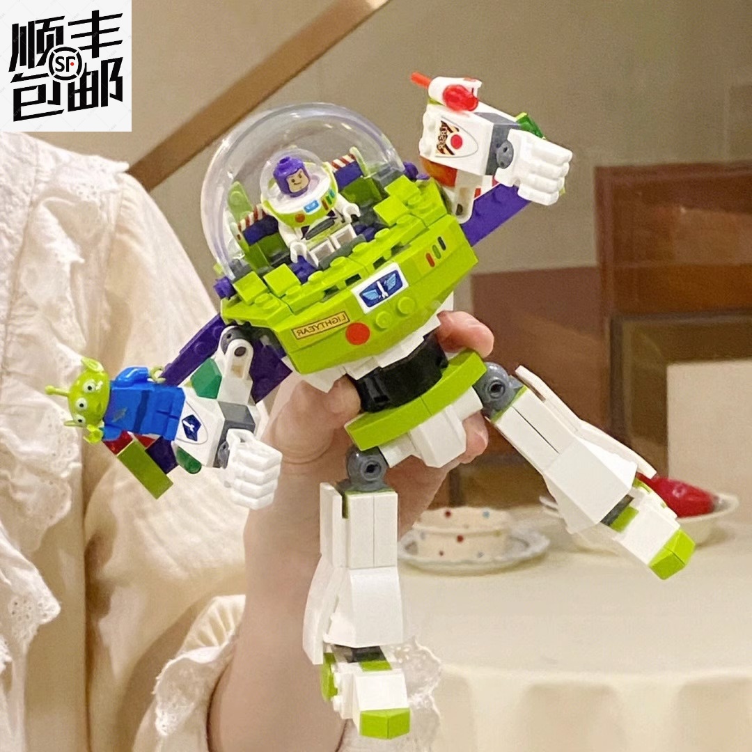 巴斯光年机甲人仔玩具总动员外星机器人模型拼装儿童益智男孩拼图