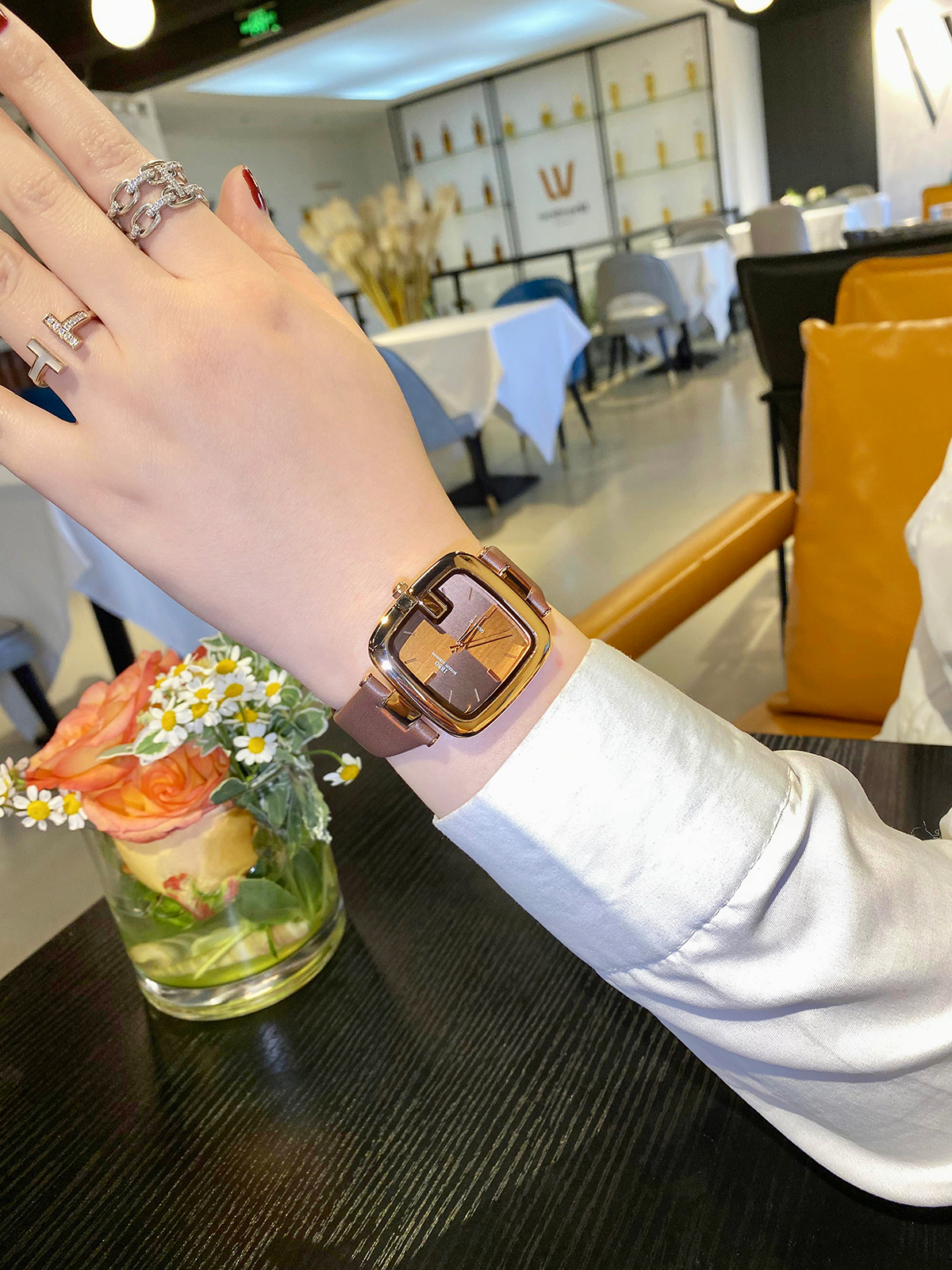 IBSO爱彼思诺2023年新款时尚个性G款方盘皮带女士手表气质百搭