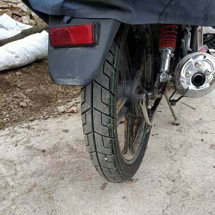 雅马哈天剑125摩托车车胎