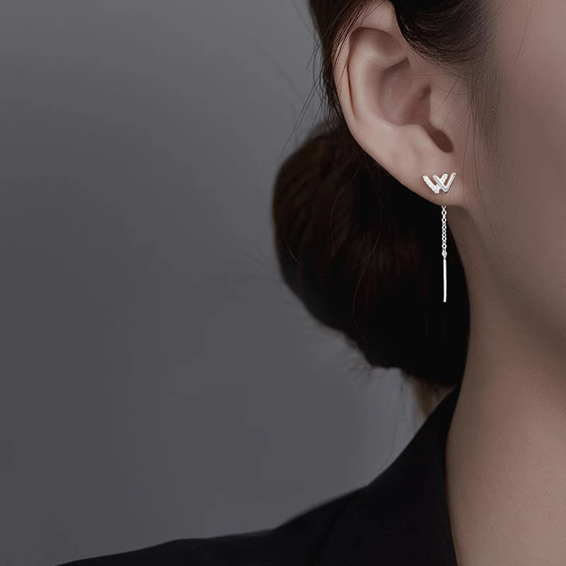 925纯银W字母耳线女设计感精致网红耳环2023年新款潮小众耳饰品