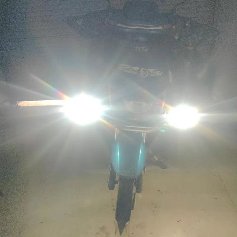 摩托车超亮LED蓝白变光改装射灯电动车远近光大灯