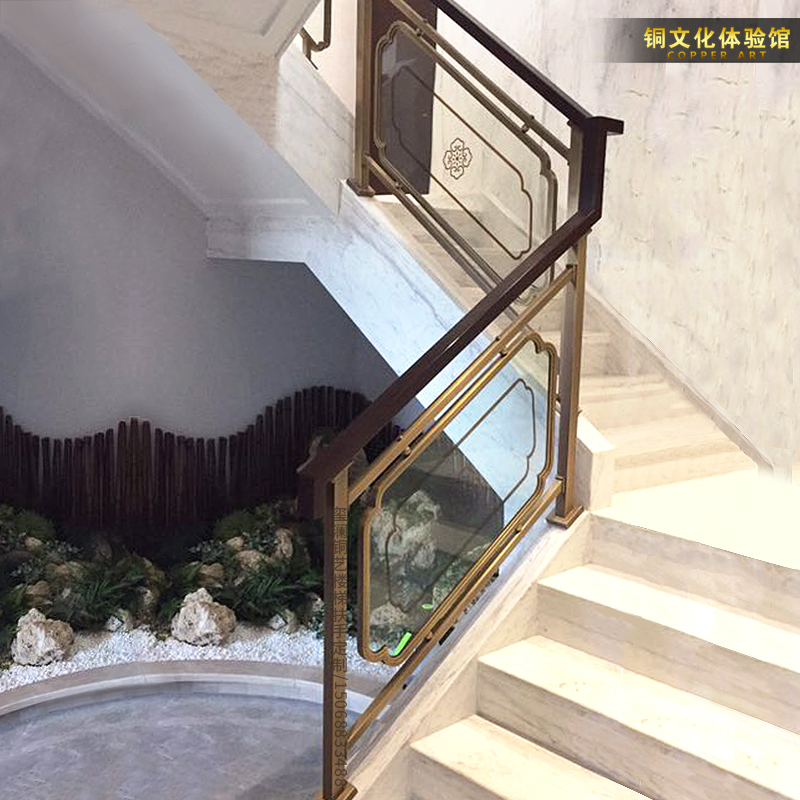 中式别墅装修铜楼梯扶手简约现代钢化玻璃铜栏杆定制家用铜艺护栏