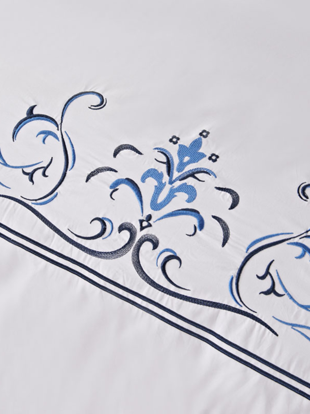高端酒店客房布草精品刺绣银色腰线蓝色花草图案被套枕套四件套