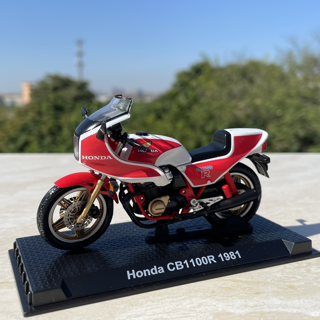 经典1:24本田CB1100R摩托车模型收藏摆件