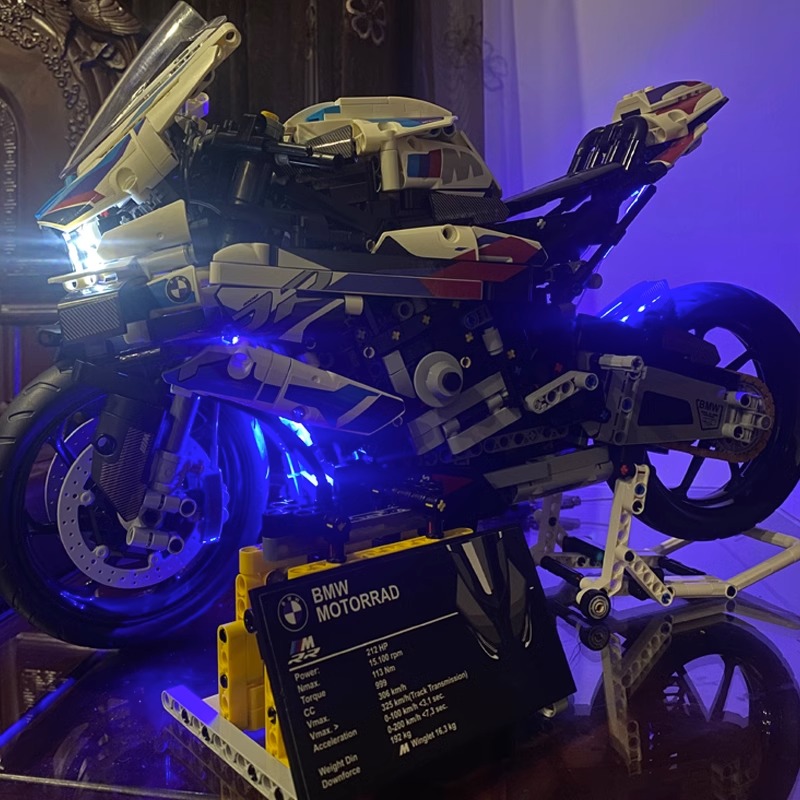 新款宝马M1000RR摩托车积木拼装模型大型高难度玩具男孩益智生日