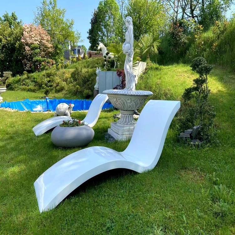 户外庭院躺椅休闲椅创意玻璃钢沙滩椅单人酒店别墅露天游泳池躺床