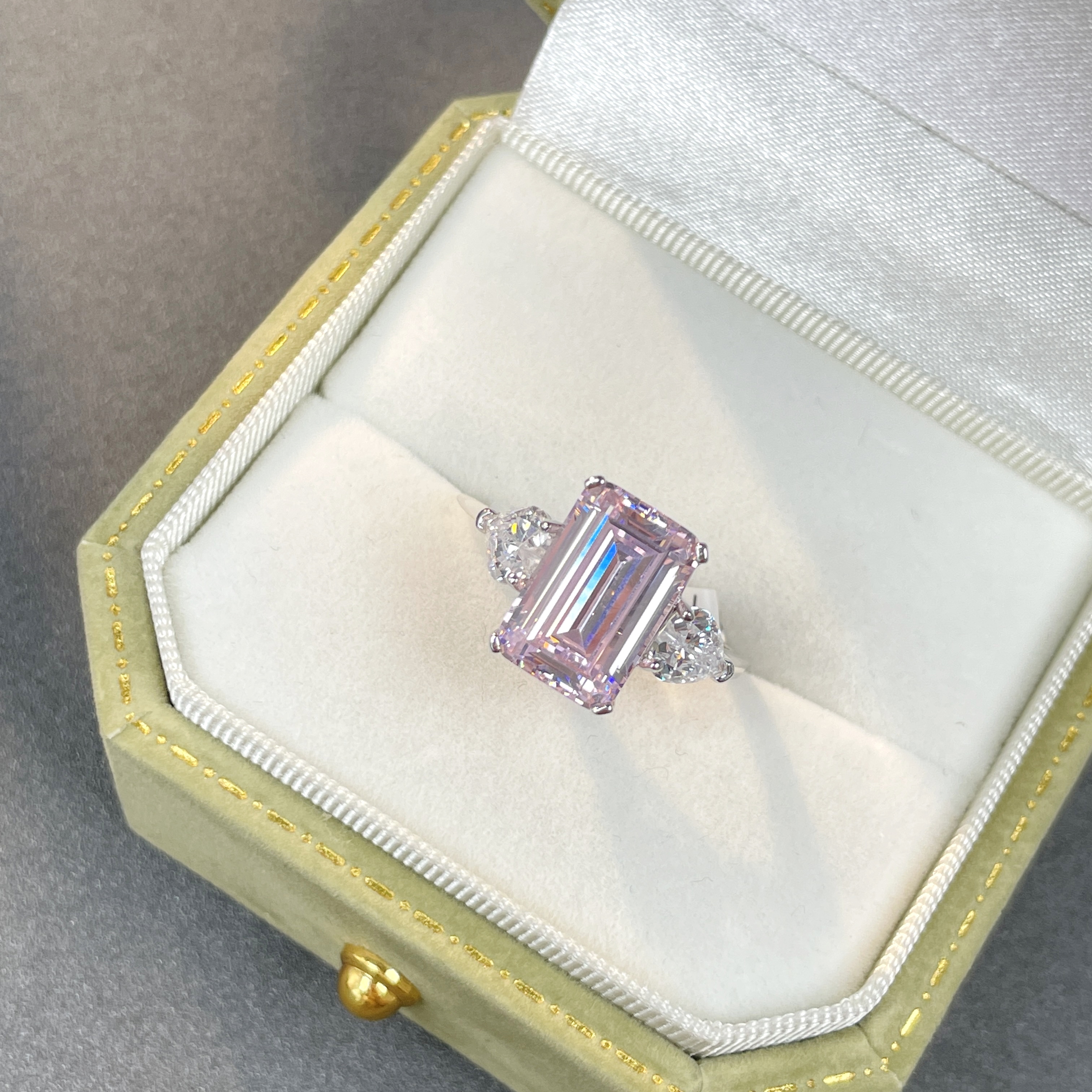 纯银s925培育高碳钻5克拉方糖钻戒轻奢高级感镶嵌12*8紫钻戒指