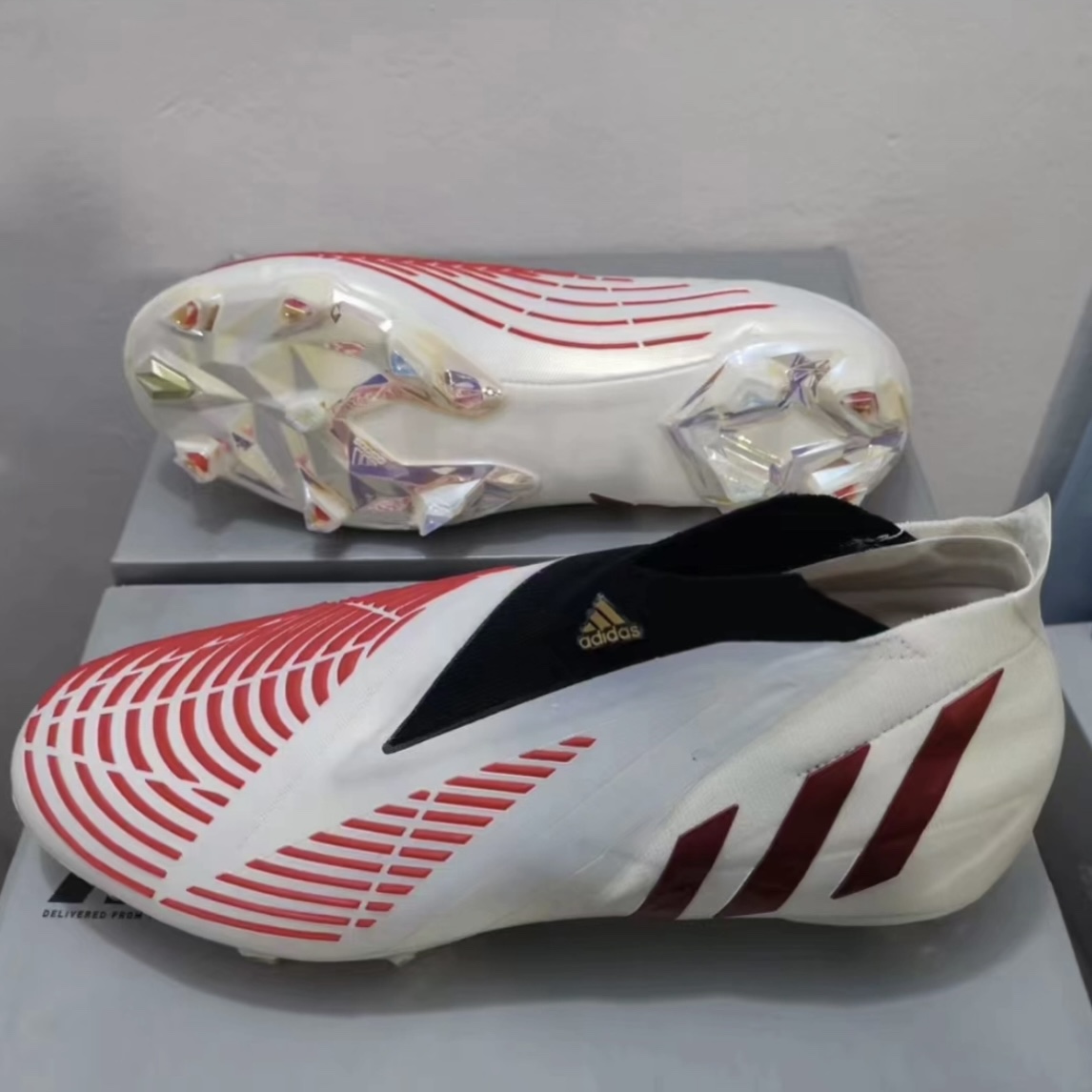 adidas男子猎鹰 PREDATOR EDGE+超高端 FG 足球鞋 GV7384 GV7381