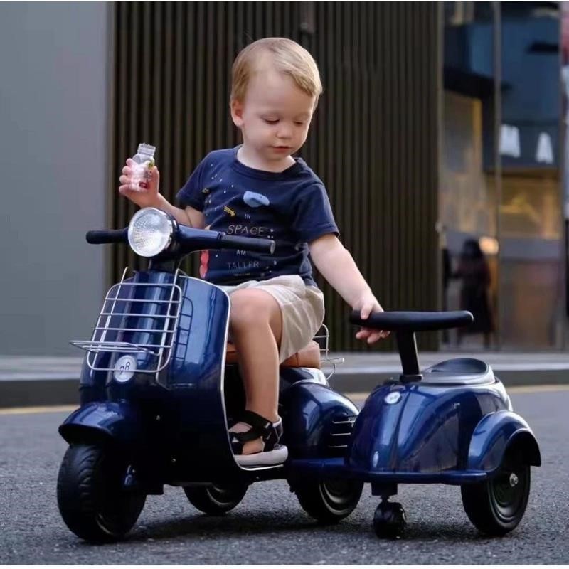 三轮电动摩托车 可坐男女宝宝电动车遥控双驱充电儿童电动摩托车