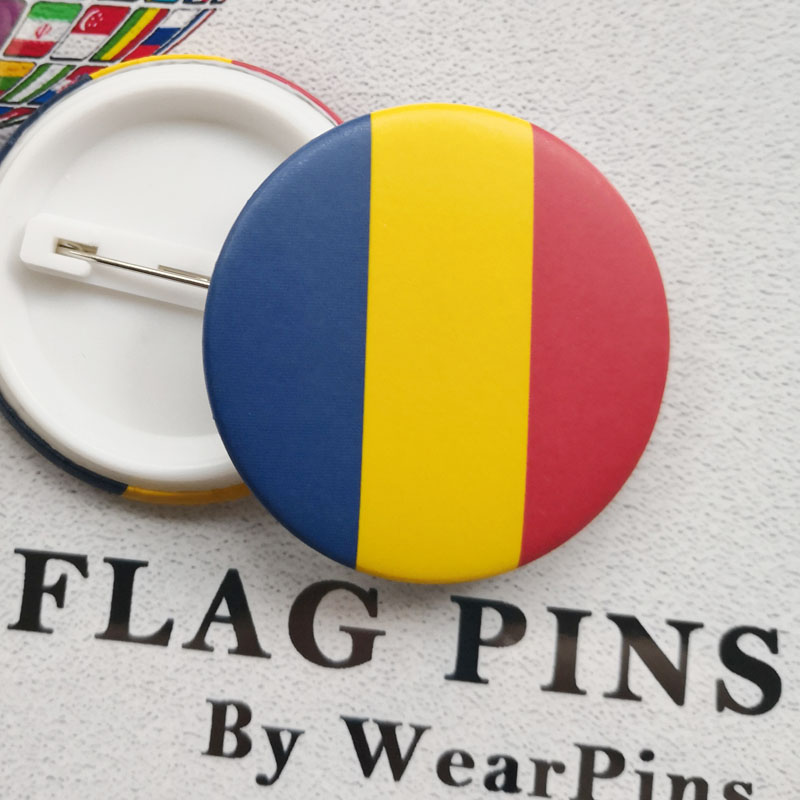 乍得共和国国旗胸徽订制 世界各国旗帜胸针订做胸章 马口铁胸牌