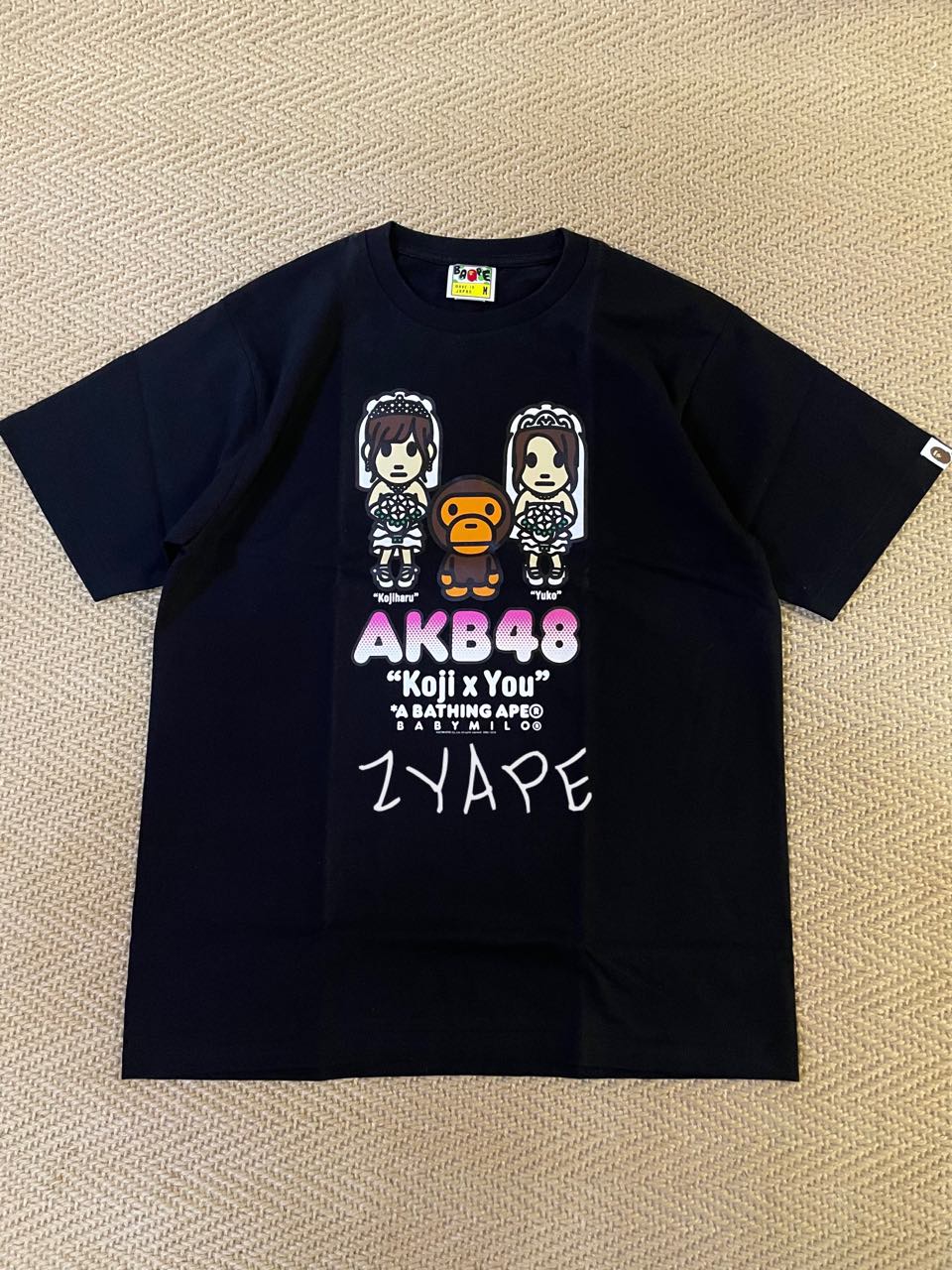 现货 BAPE X AKB48 小嶋阳菜AND大岛优子卡通婚纱短袖T恤