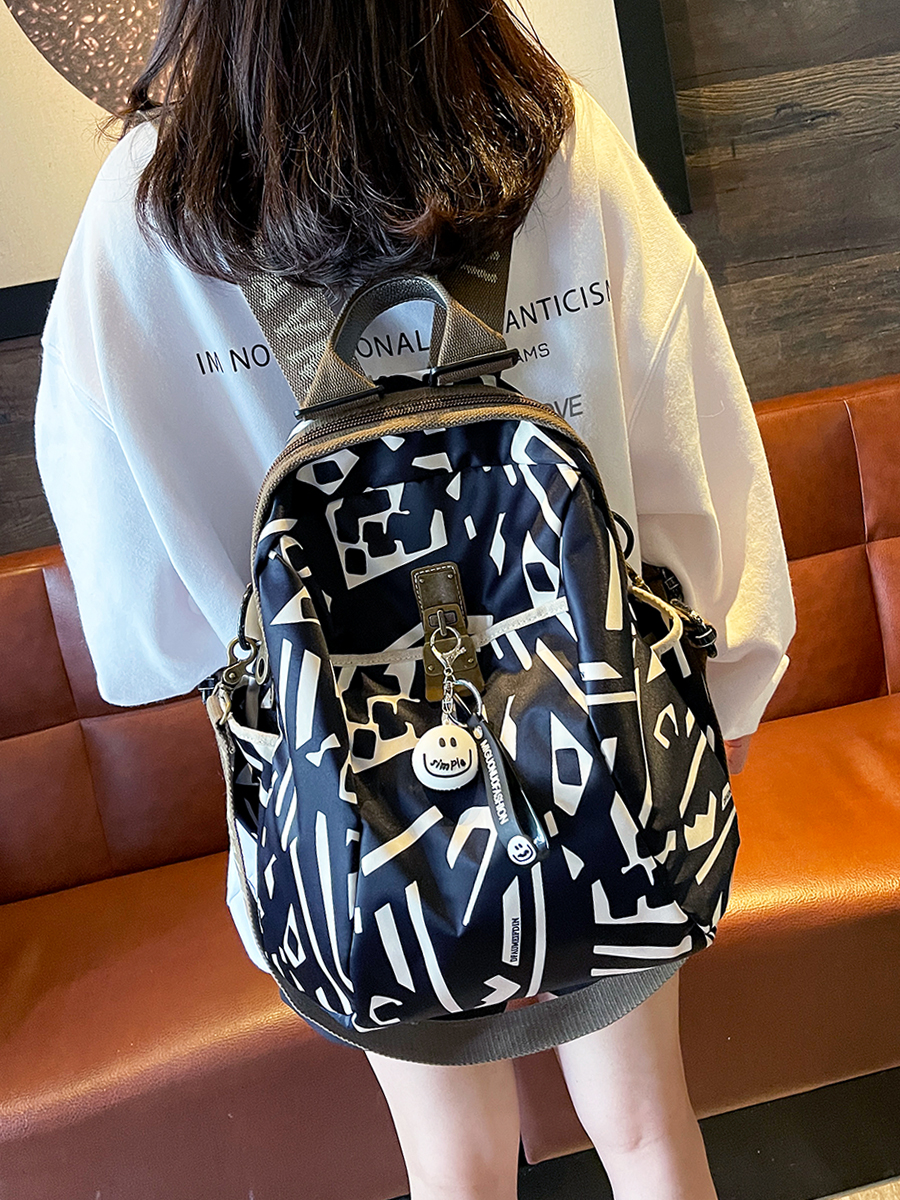 香港潮牌印花大容量双肩包新款女时尚休闲牛津布女士背包旅行书包