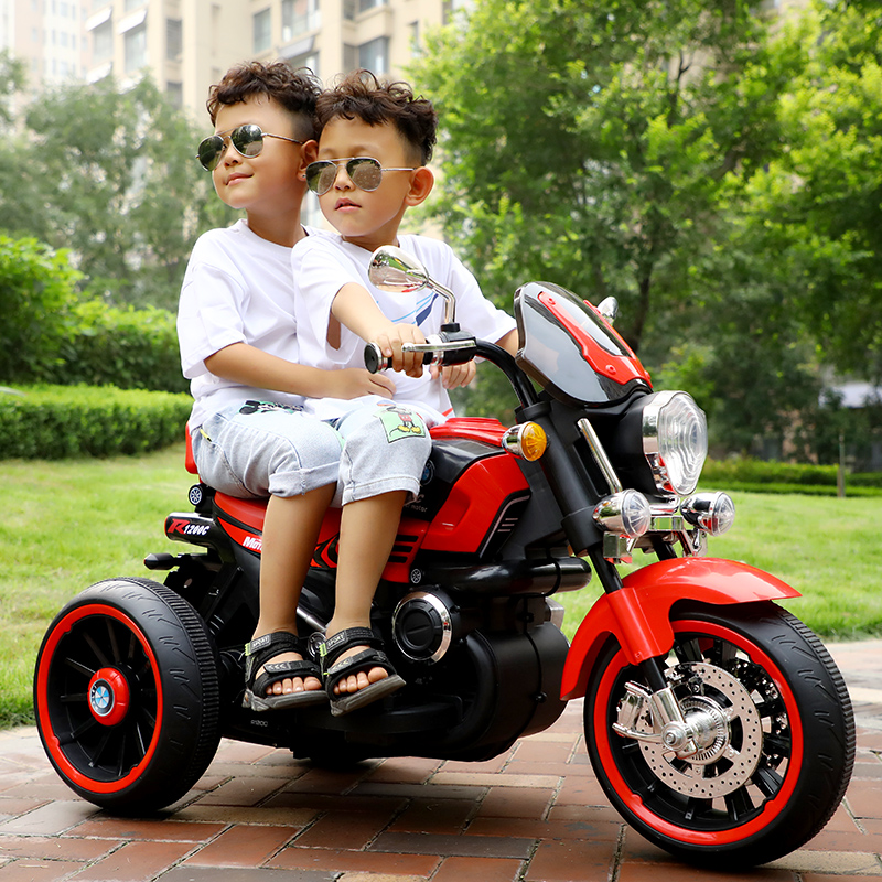 儿童电动摩托车三轮车大号玩具摩托车卡充电可坐小孩哈雷电动车