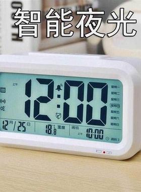 夜间创意显示闹钟桌摆床头电子钟表智能夜光数字式小型数显大屏。