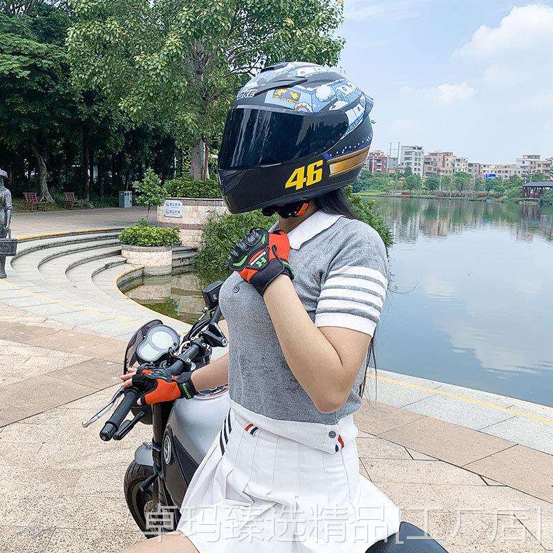 新款骑行头盔男女个性电动车安全帽四季骑士蓝牙机车全盔摩托车