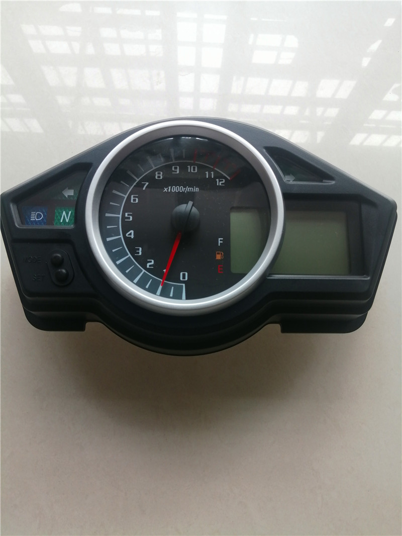 隆鑫摩托车配件LX150-70F CU3旅行车原装液晶数码仪表里程表码表