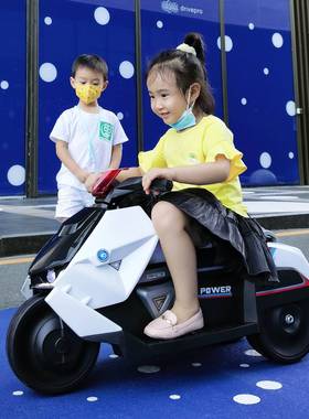 儿童电动摩托车三轮车婴儿机车遥控玩具车可坐宝宝电瓶童车双驱动