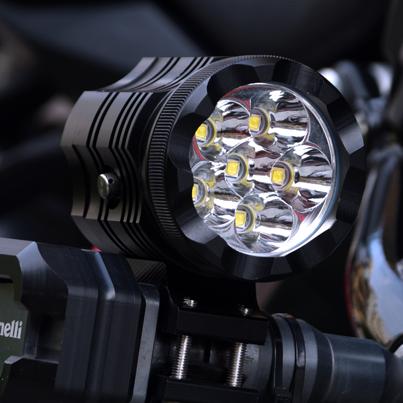 摩托车外置辅助LED射灯强光爆闪防水开道车灯宝马5000流明加装灯