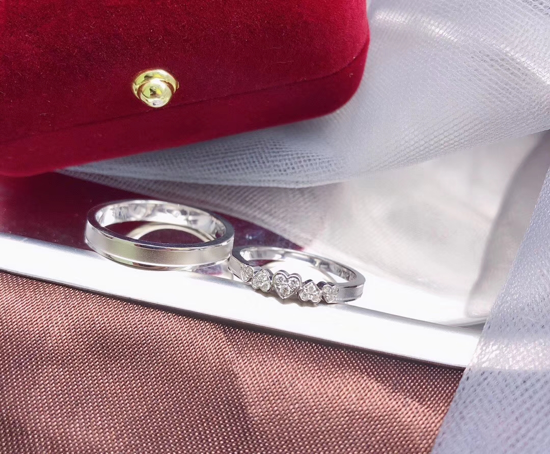 白18K金钻戒正品男女款式情侣结订求婚钻石戒指对戒款式天生一对