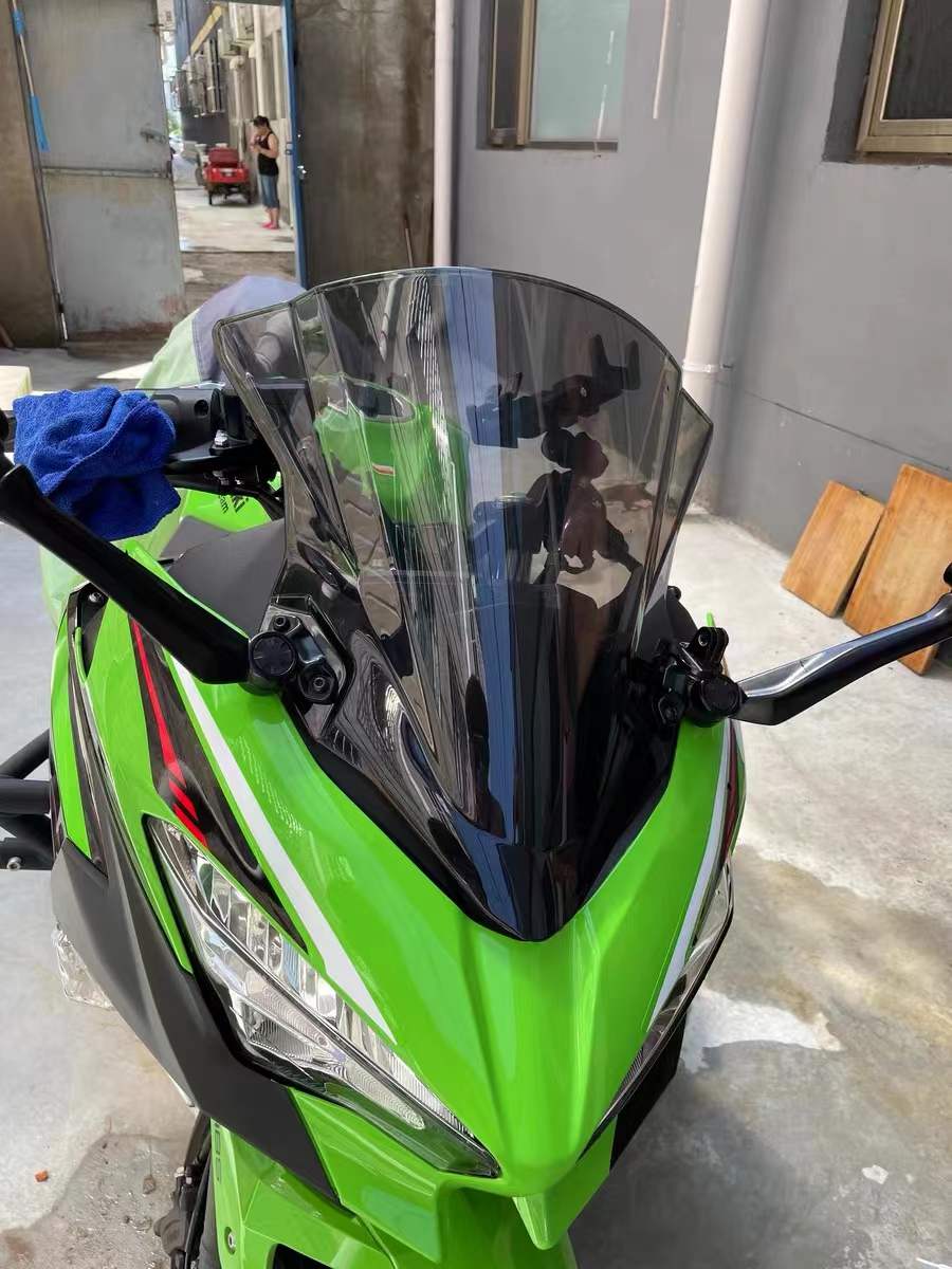 适用川崎NINJA忍者400摩托车前挡风改装挡风板玻璃罩加高黑色风挡