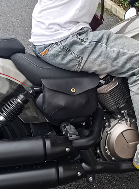 适用金吉拉450边盖包遮丑包油箱侧边包摩托车工具复古小牛皮挂包