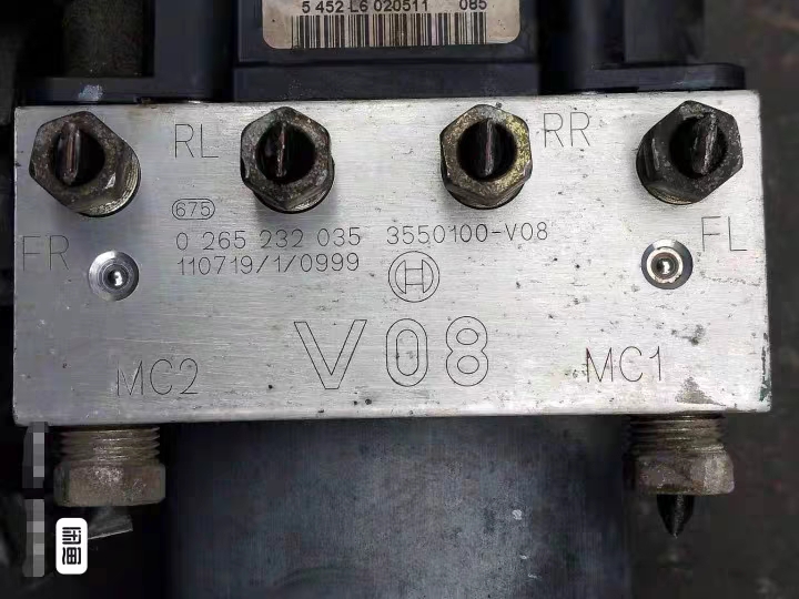 11年长城嘉誉腾翼V80刹车泵ABS泵总成3550100-V08 原车拆车件