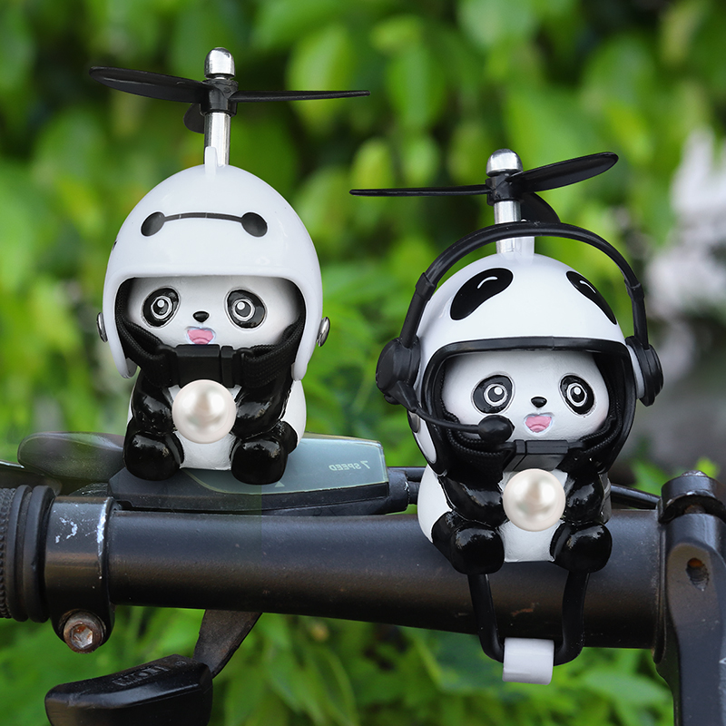 熊猫自行车摆件头盔电动摩托车小黄鸭可爱破风鸭装饰品小挂件配件