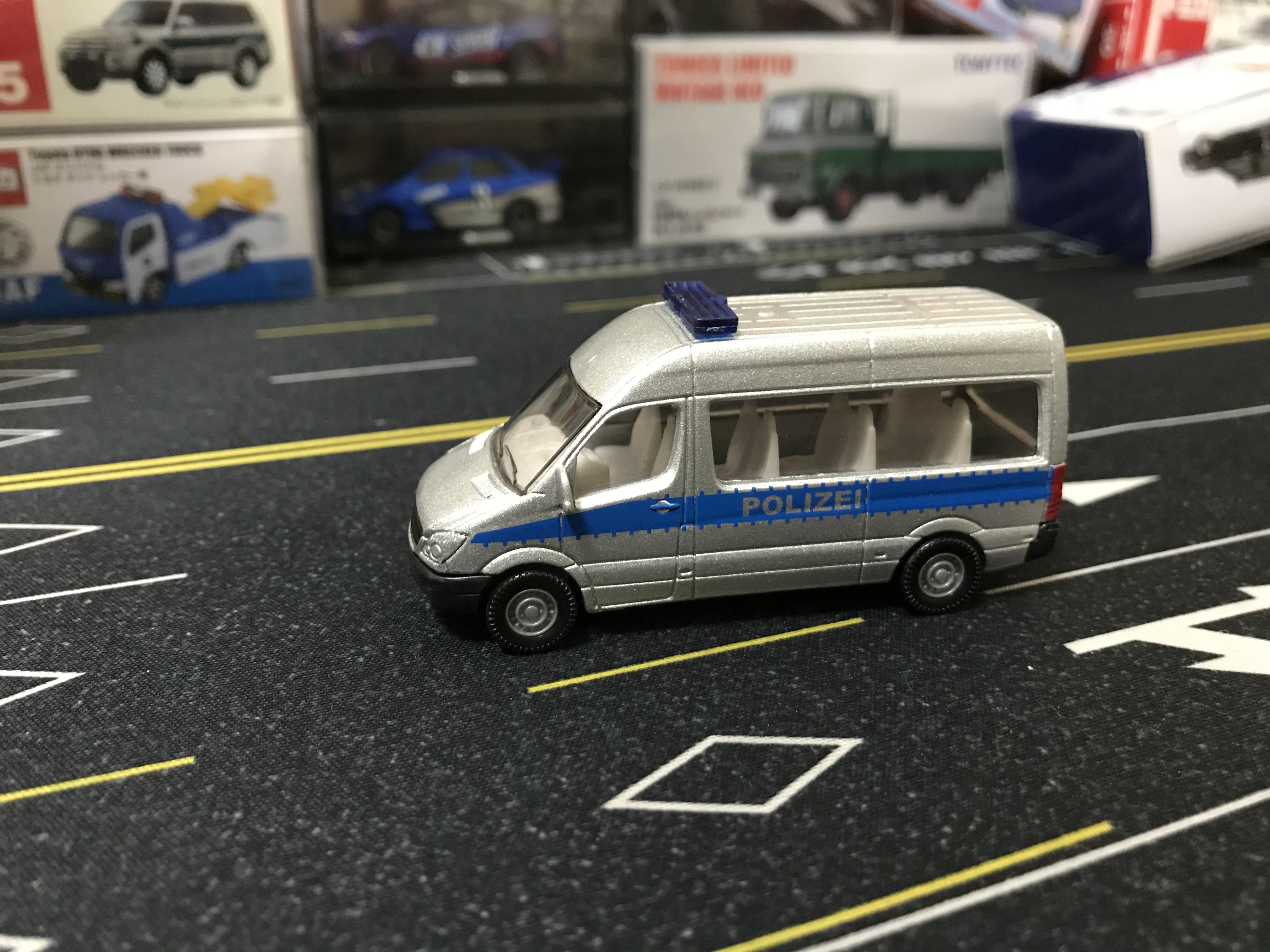 德国警车 POLIZEI   面包车 儿童礼物耐摔合金车模 玩具 特价