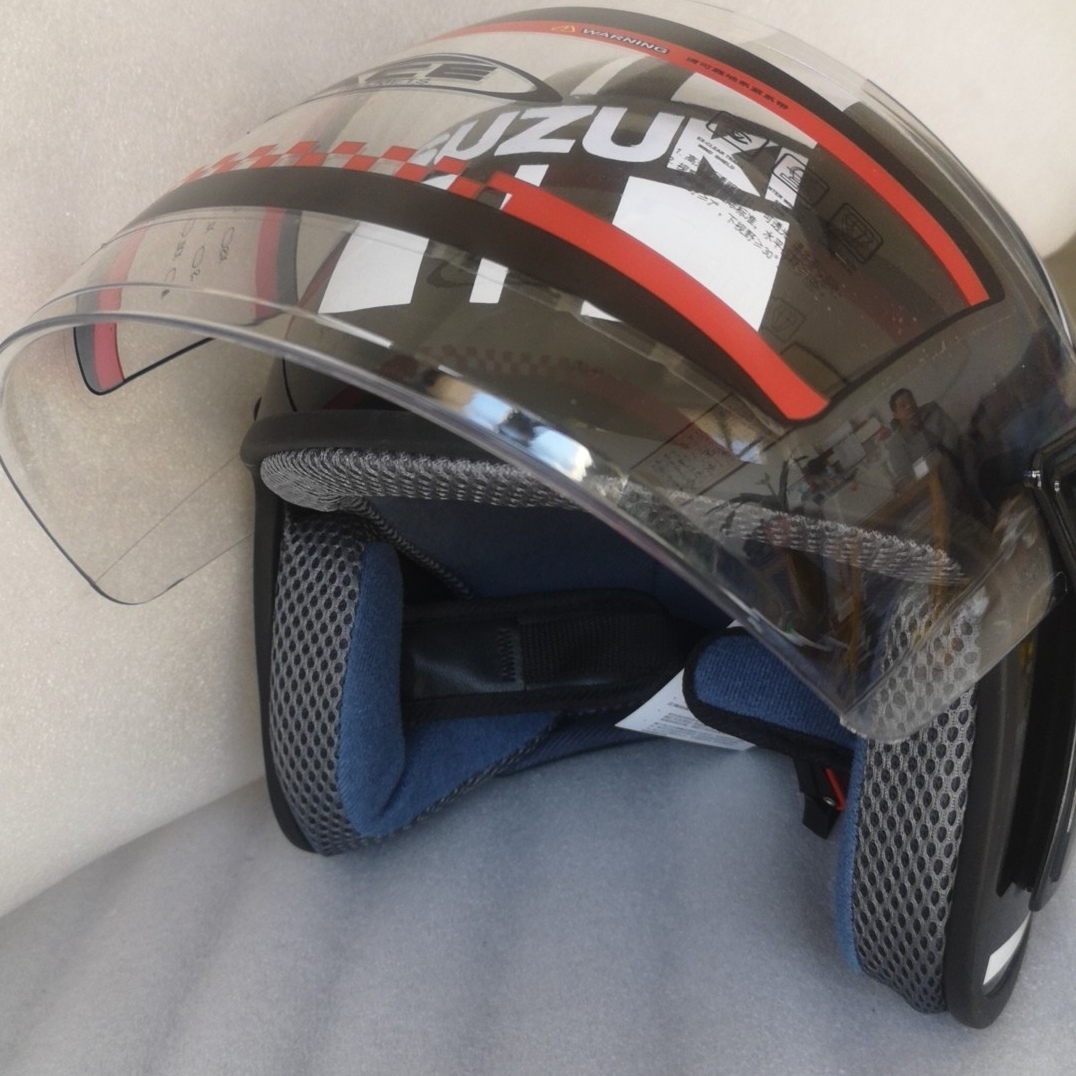 适用轻骑铃木摩托车头盔玻璃助力车男女电动车安全帽大半盔镜片
