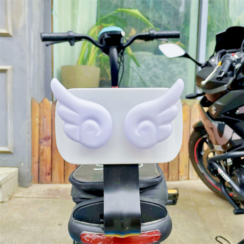 翅膀头盔电瓶电动摩托车机车装饰配件挂件摆件尾部后座自行车汽车