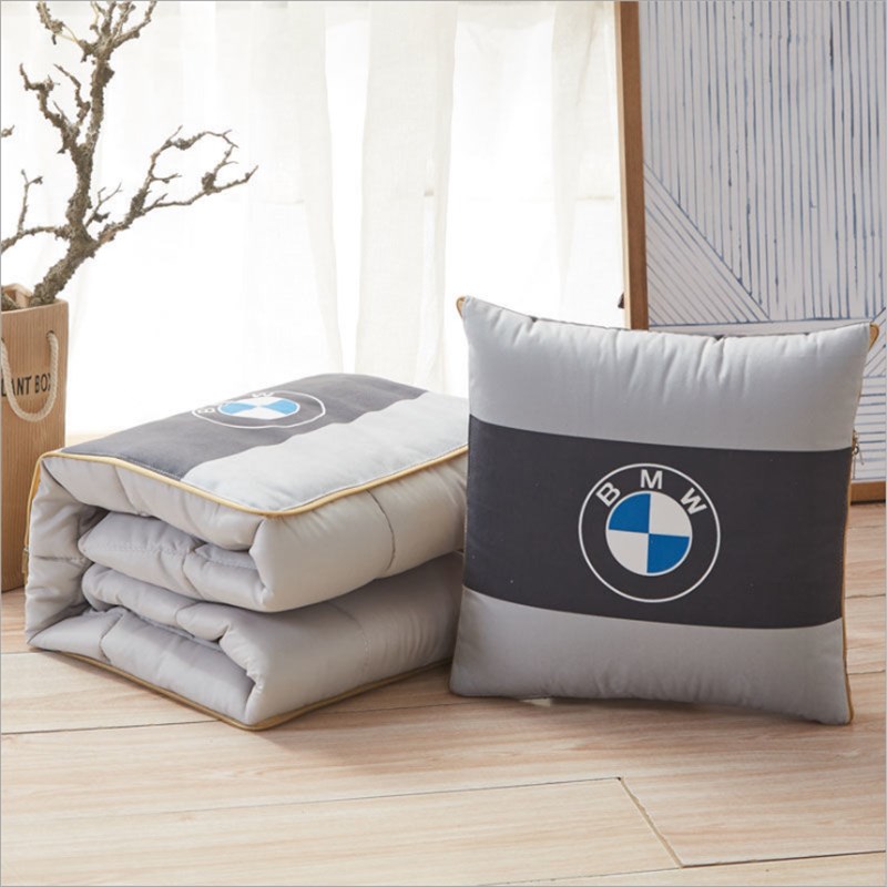 新品车载抱枕被子两用高档汽车空调被多功能折叠车标腰Z靠午睡毯