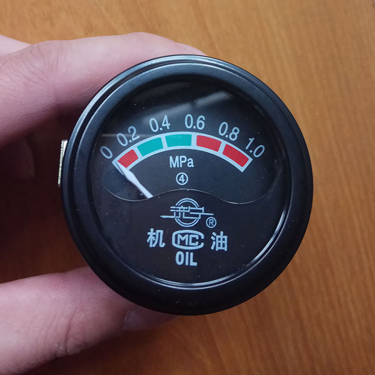 汽车货车机油表机油压力表指针式机油压力表直感式仪表油压表带灯
