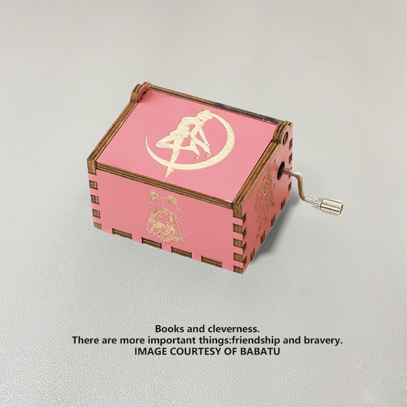 好一个少女心的粉红色美少女战士手摇音乐盒八音盒创意圣诞节礼物