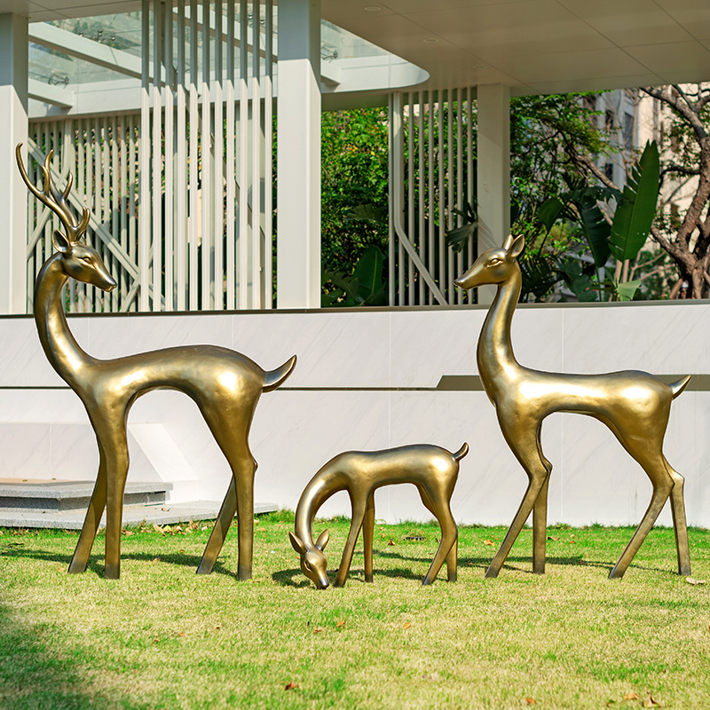 仿铜梅花鹿雕塑抽象白鹿摆件户外园林景观小区草坪橱窗庭院装饰品
