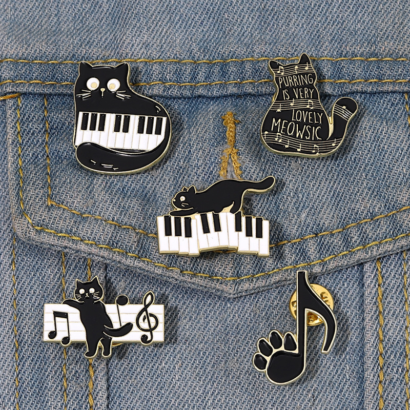 创意黑色音乐猫咪钢琴胸针可爱音符合金徽章首饰小礼品琴键礼物