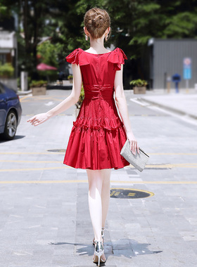 欧美2024年夏天新款气质裙子女显瘦减龄洋气红色连衣裙轻奢小个子